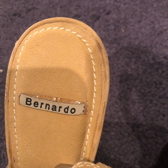 Leather Bernardo Clogs SZ 7.5